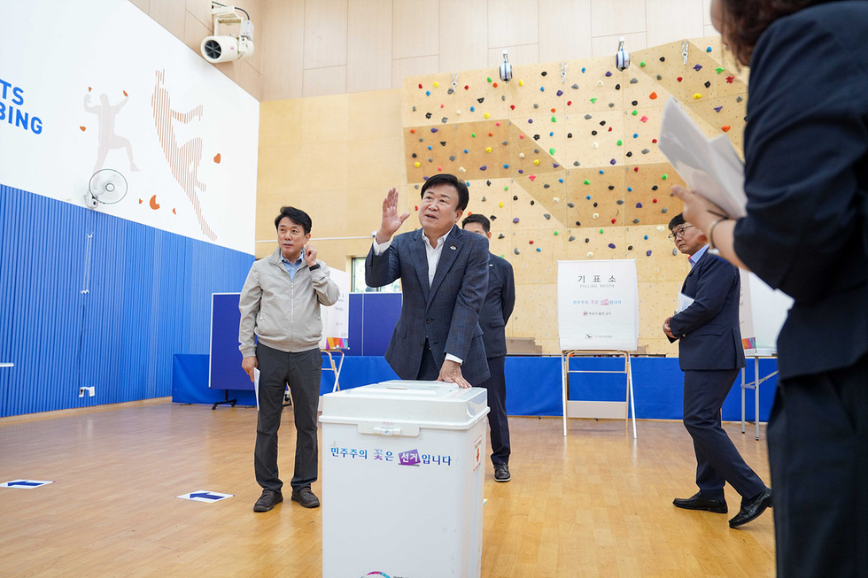 정기명 여수시장, 제9회 전국동시지방선거 투표소 현장점검 실시