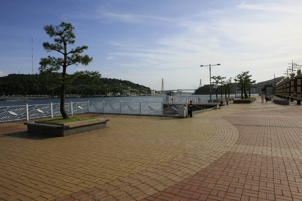 1.5Km 해안 산..
